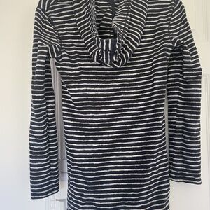 Max Studio Weekend Navy Blue and White Hoodie